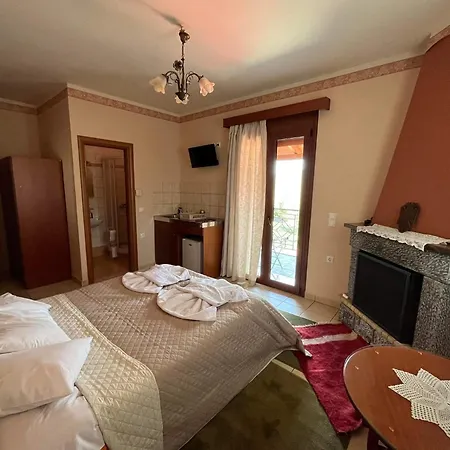 To Spiti Tis Irinis Vitina