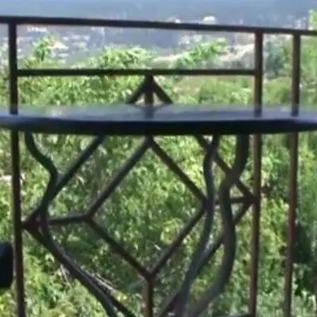 To Spiti Tis Irinis 2* Vitina