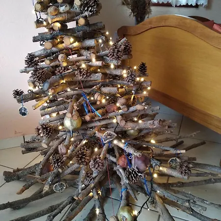 To Spiti Tis Irinis Vitina