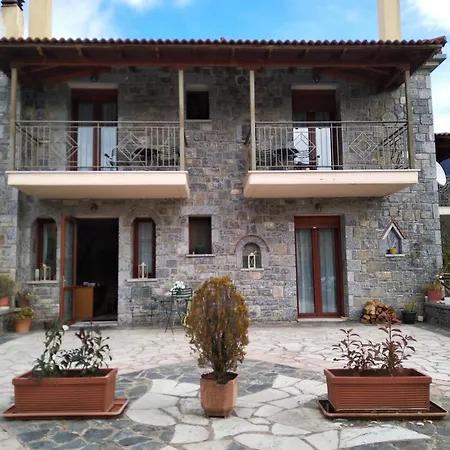To Spiti Tis Irinis Guest house