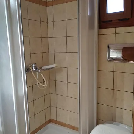 To Spiti Tis Irinis 2*