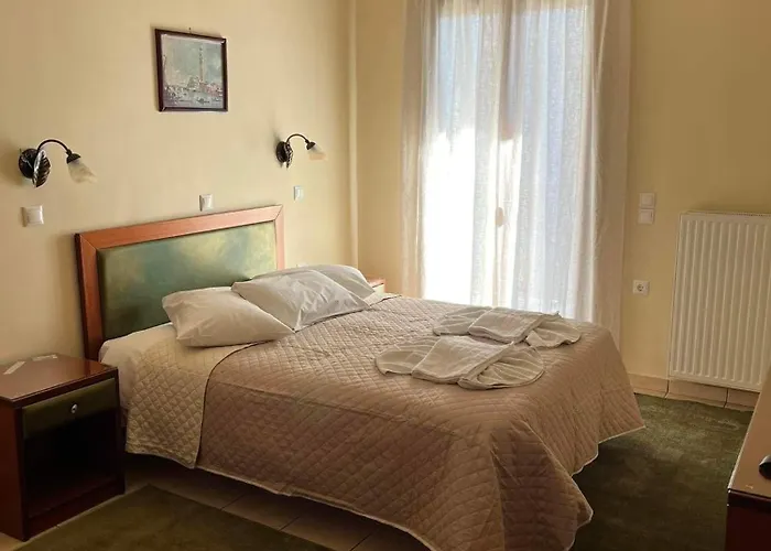 To Spiti Tis Irinis בית הארחה ויטינה